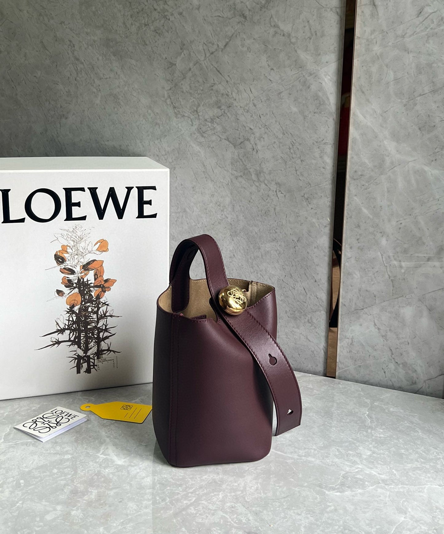 LOEW MINI PEBBLE BUCKET BAG