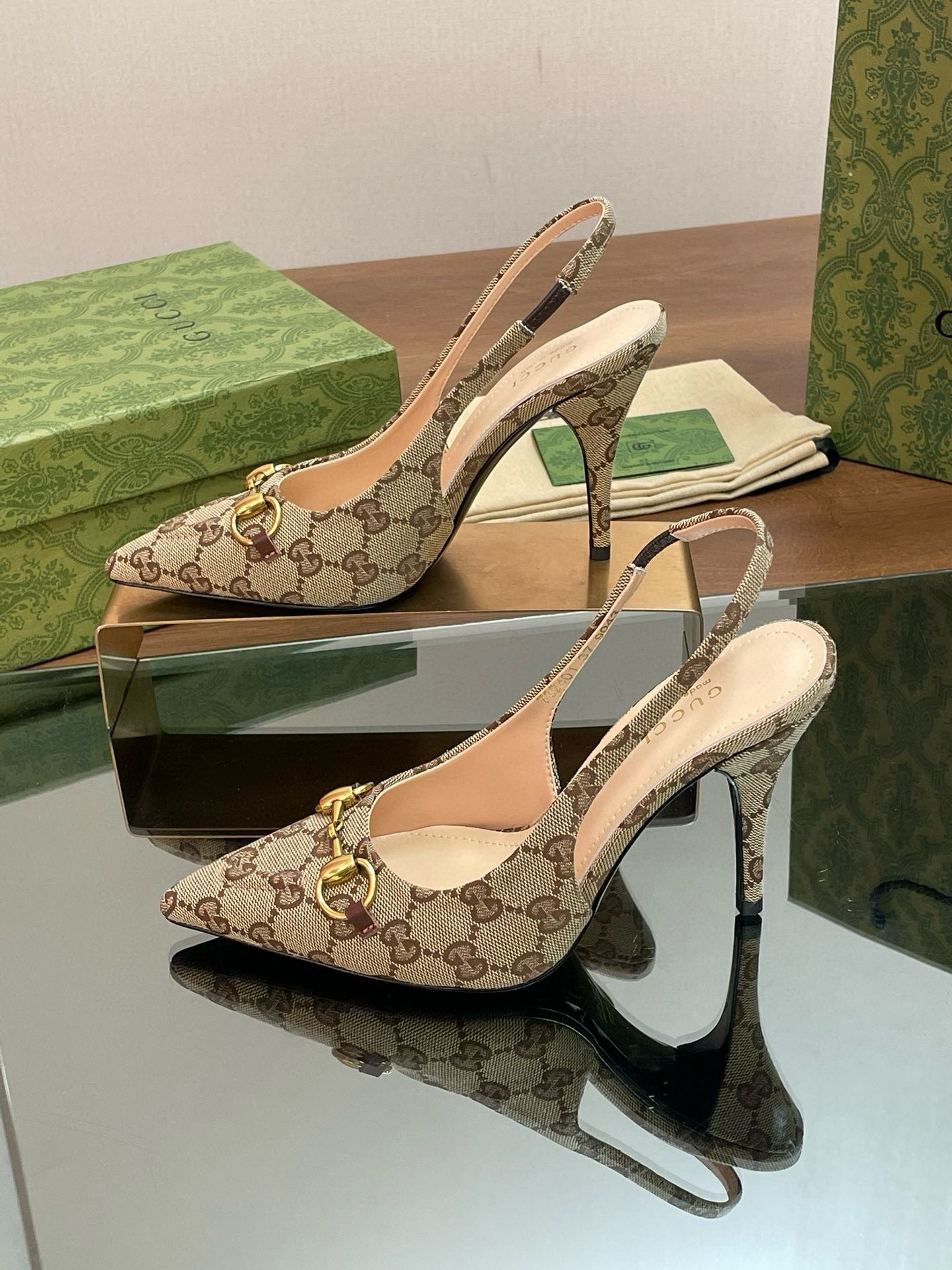 GG HEELS