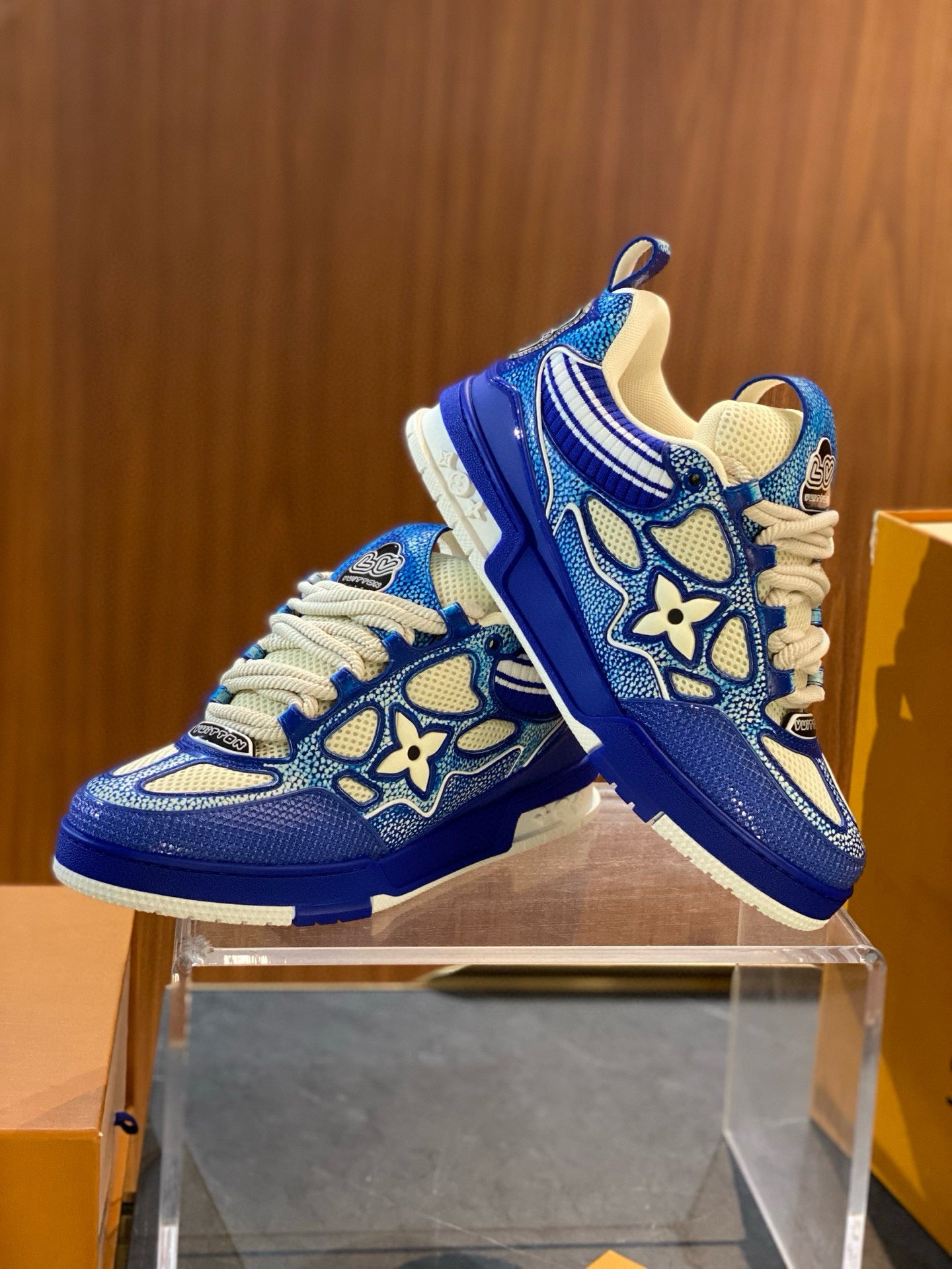 LOU TRAINERS