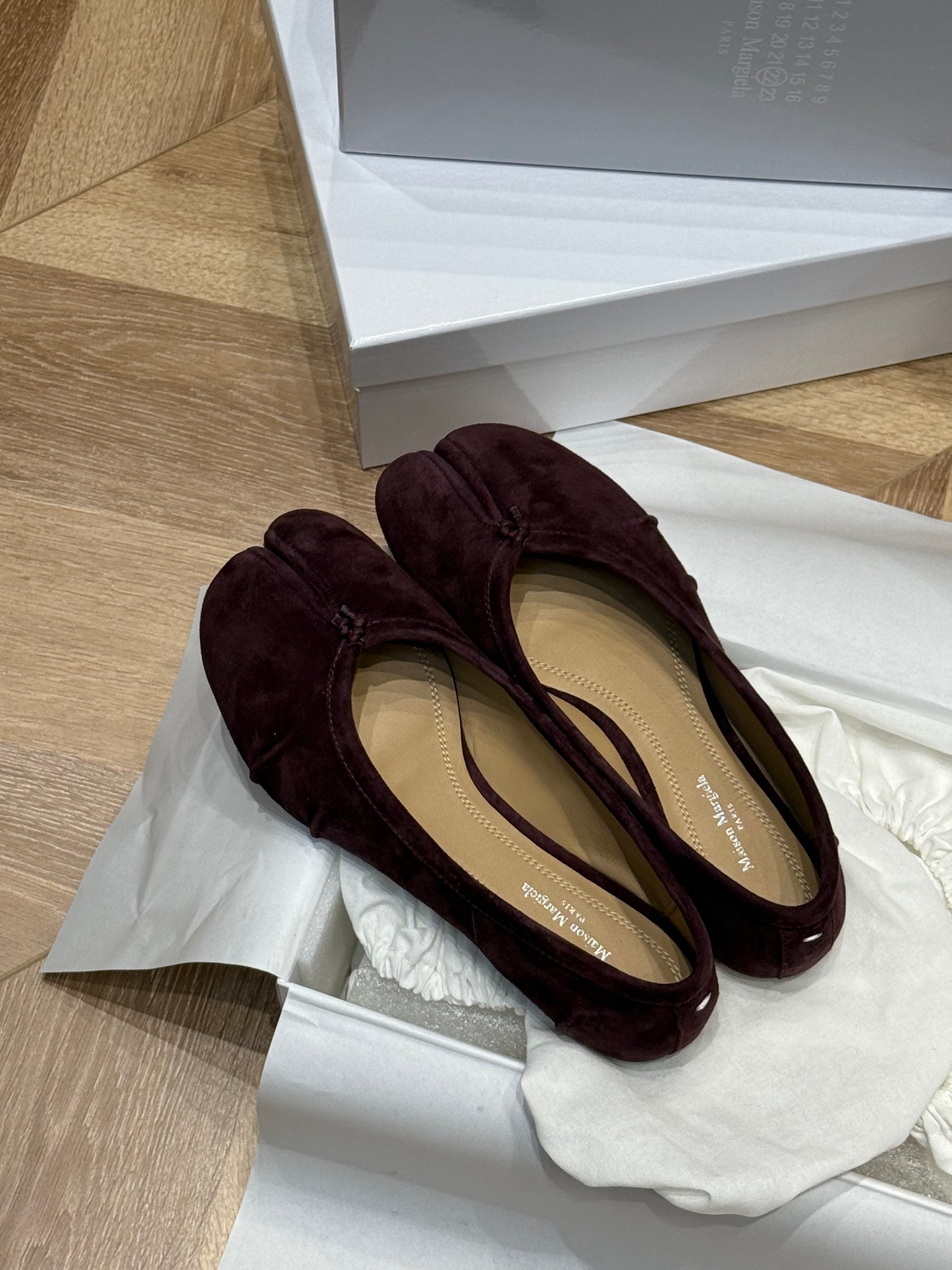 MAISON M TABI BALLET FLATS