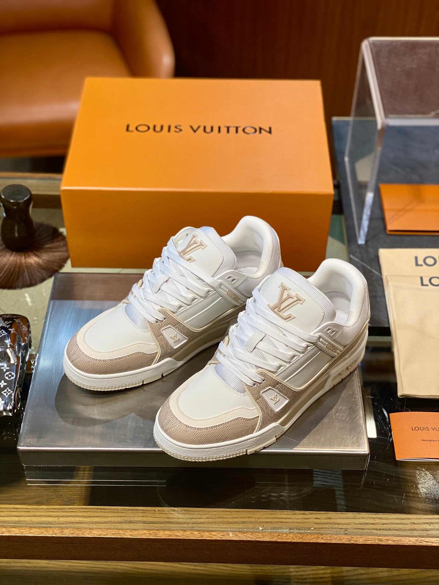 LOU TRAINERS