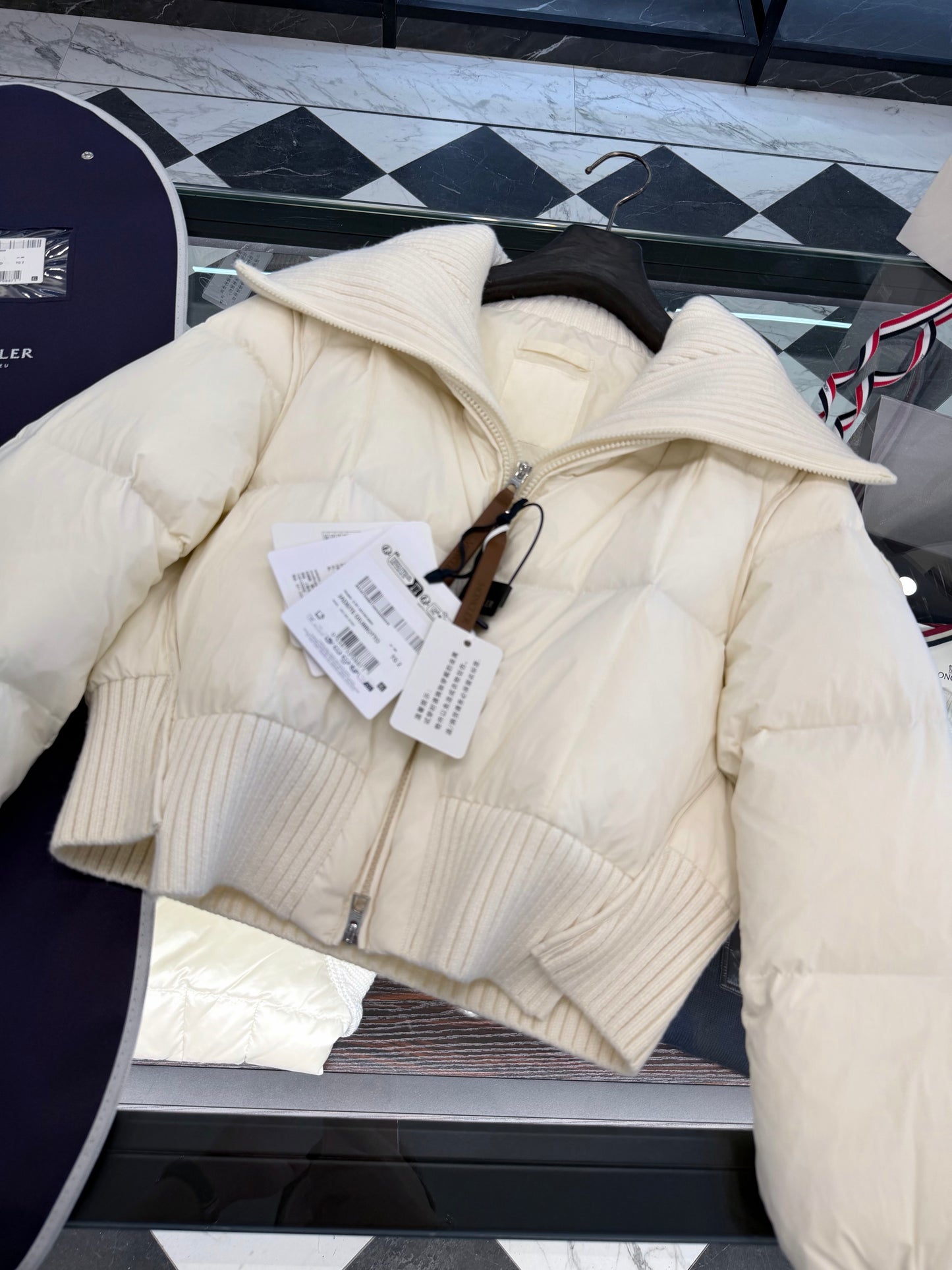 MONC JADEITE JACKET
