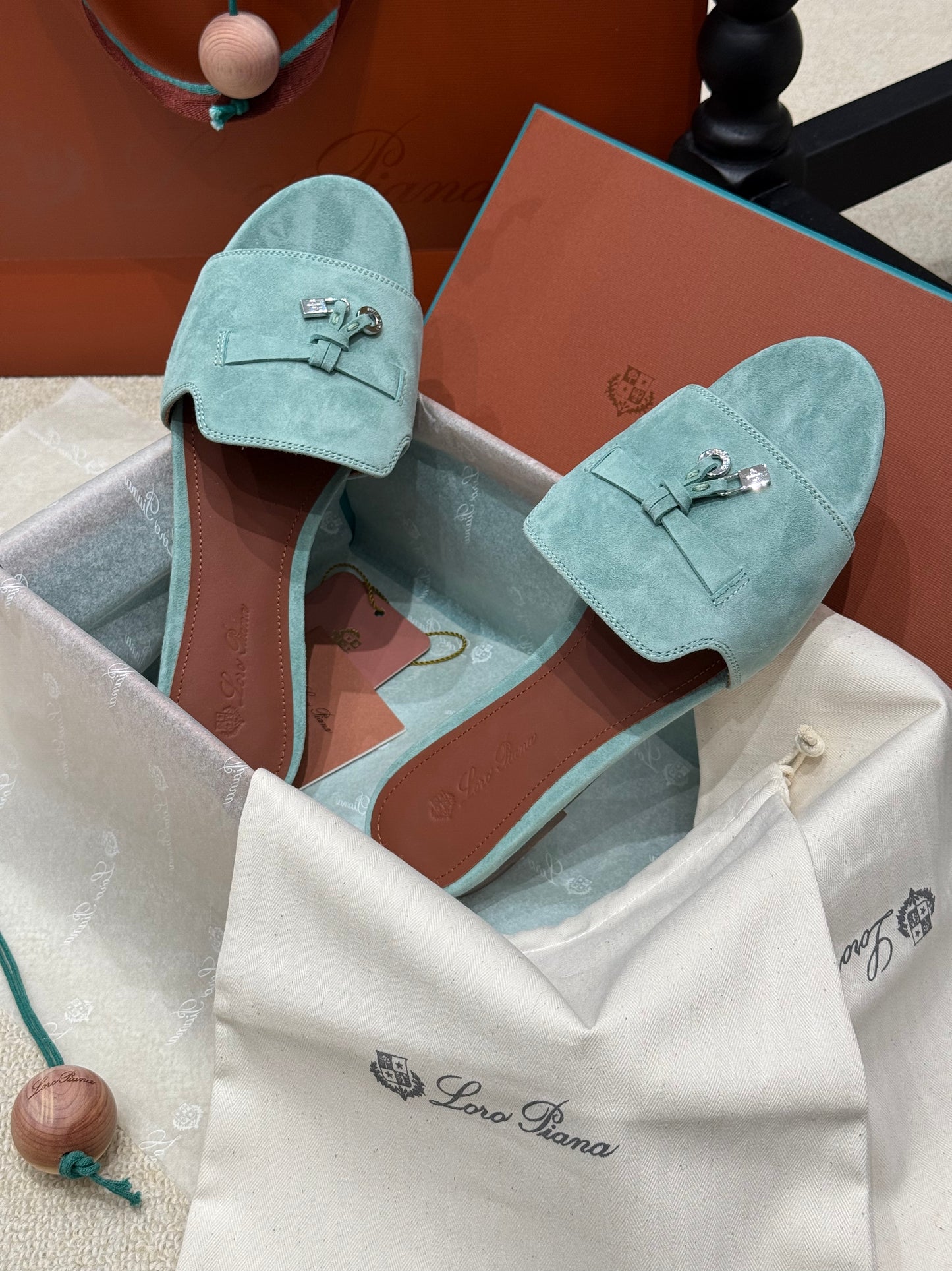 LORO P SUMMER CHARM SLIPPER