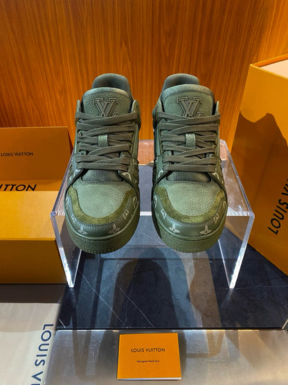 LOU TRAINERS