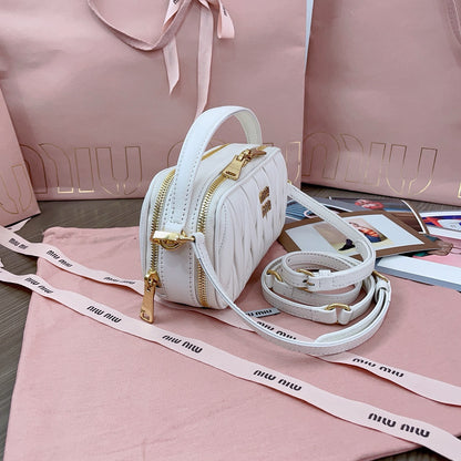 MIU M MATELASSE SHOULDER BAG