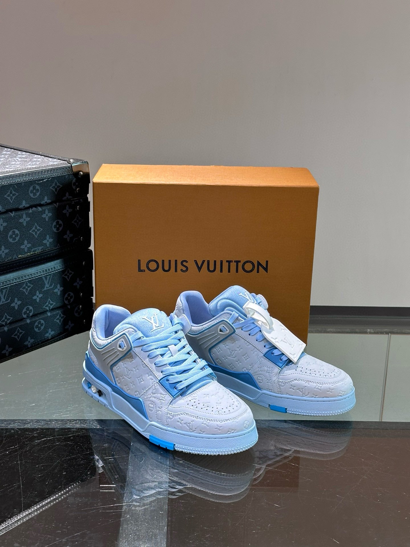 LOU TRAINERS