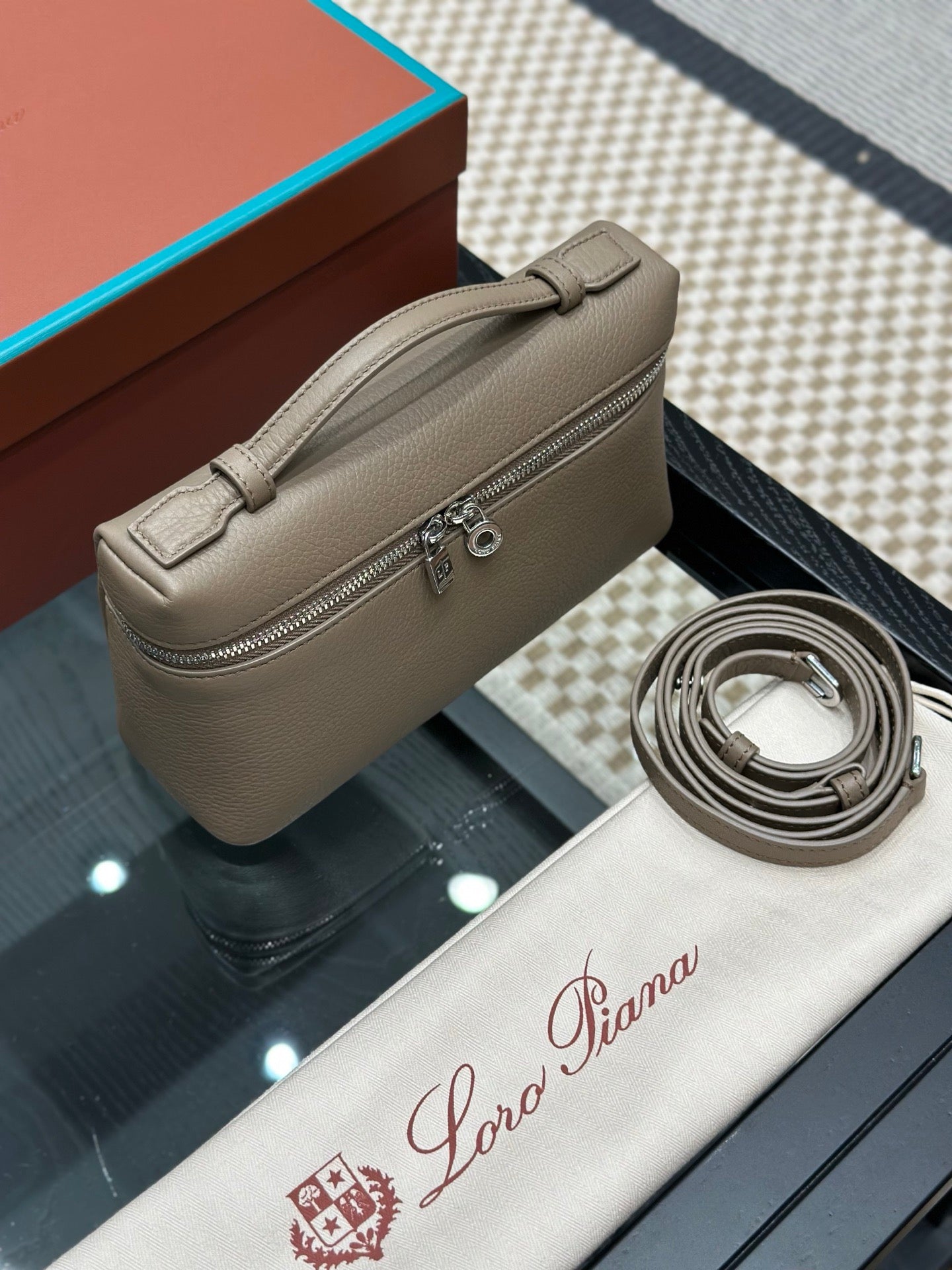 LORO P EXTRA POCKET L19 BAG