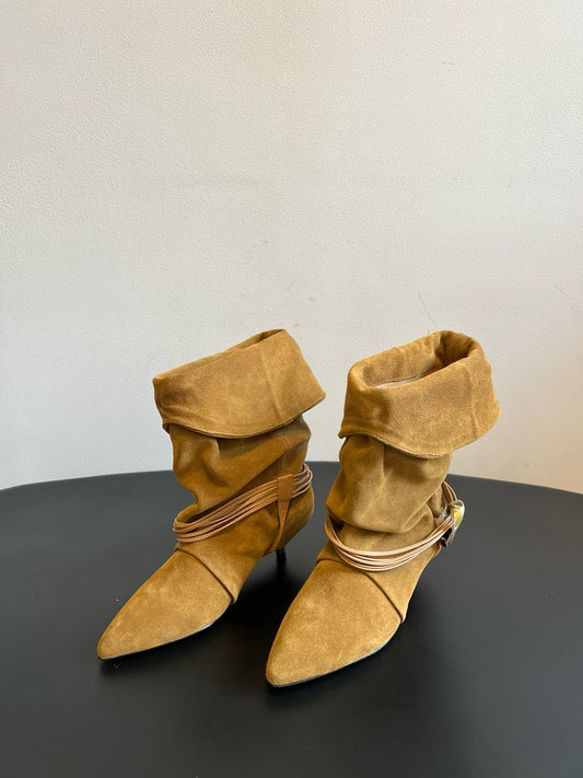 ISABEL M BOOTS