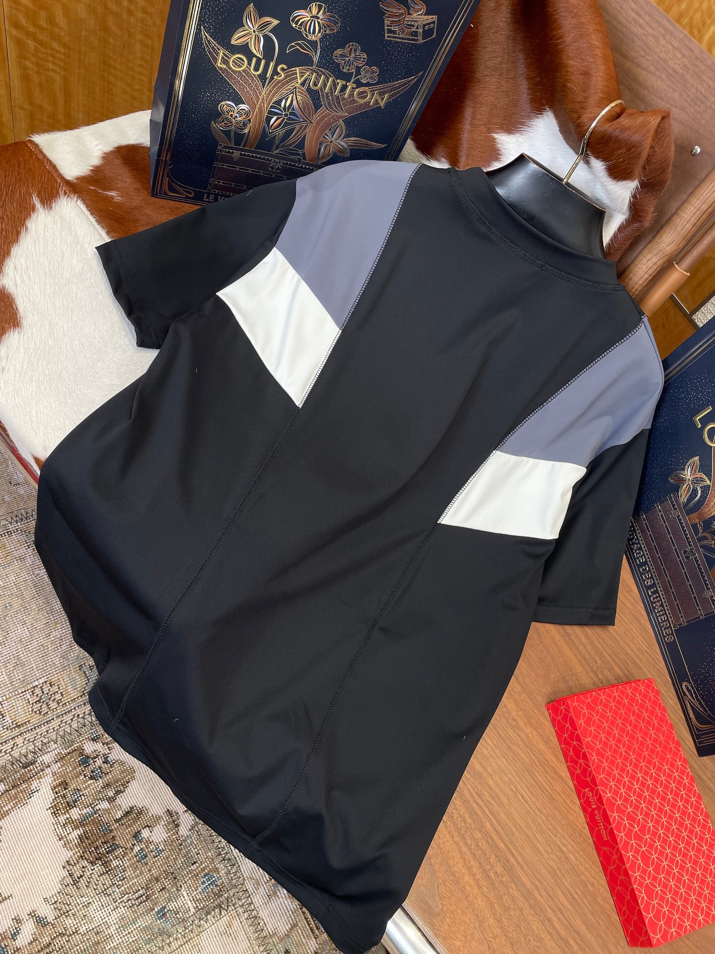LOU T-SHIRT