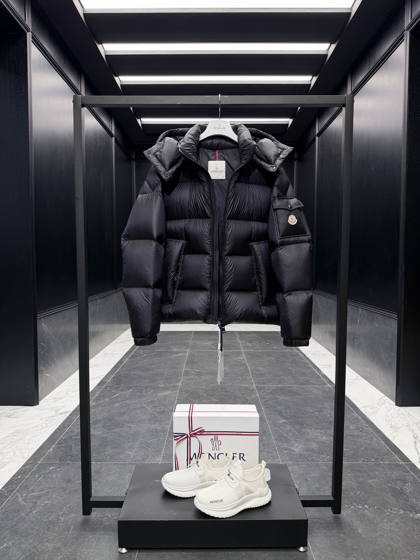 MONC COUYERE JACKET