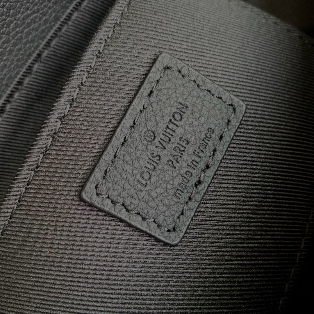 LOU PULSE WEARABLE WALLET