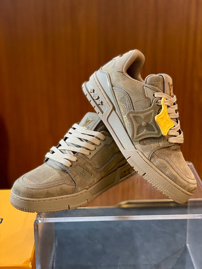 LOU TRAINERS