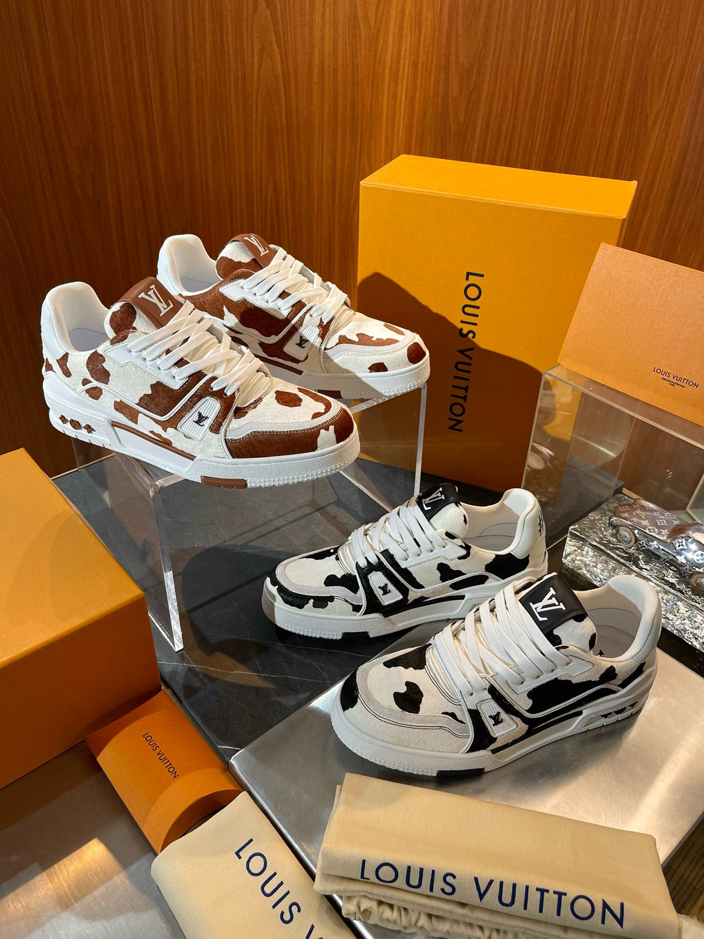 LOU TRAINERS
