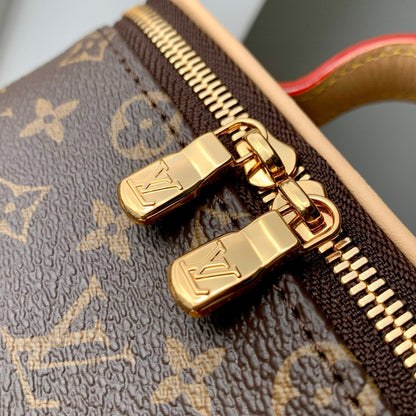 LOU NICE BEAUTY VANITY CASE