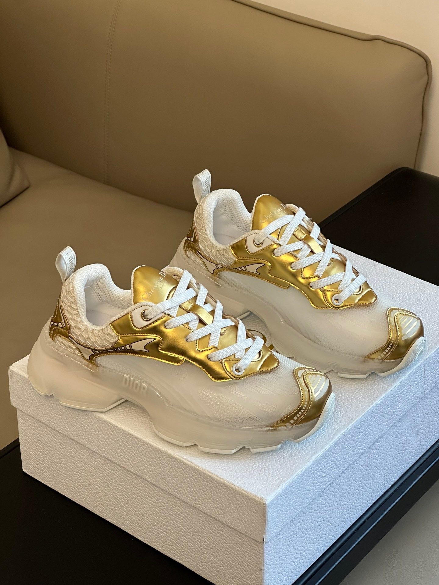 CD VIBE SNEAKERS