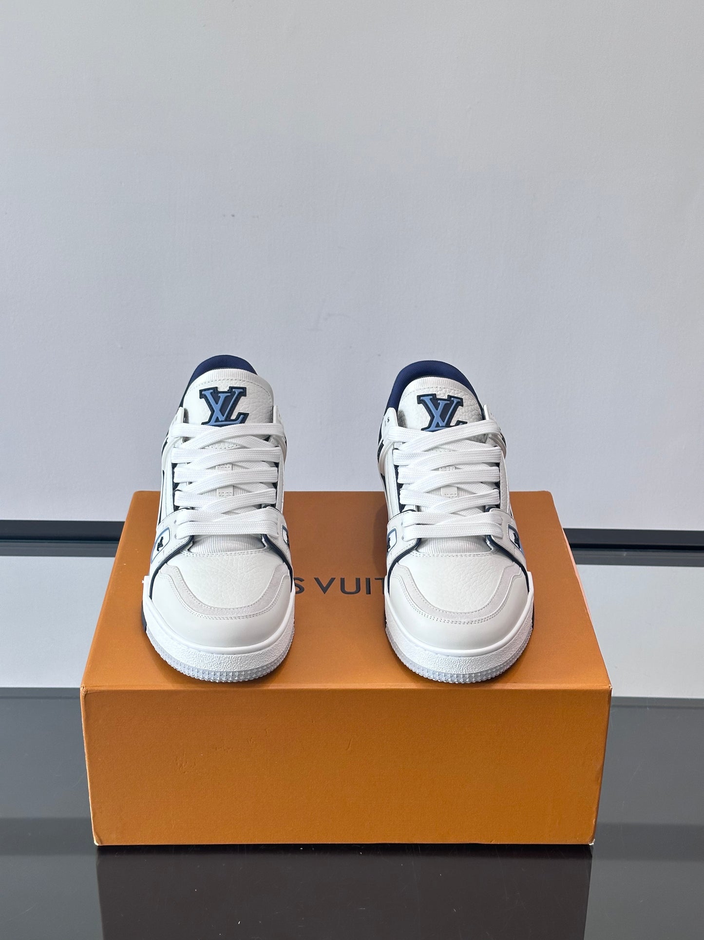LOU TRAINERS