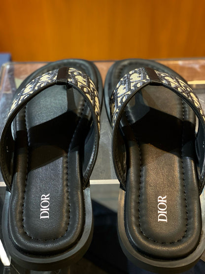 CD ALIAS SANDALS