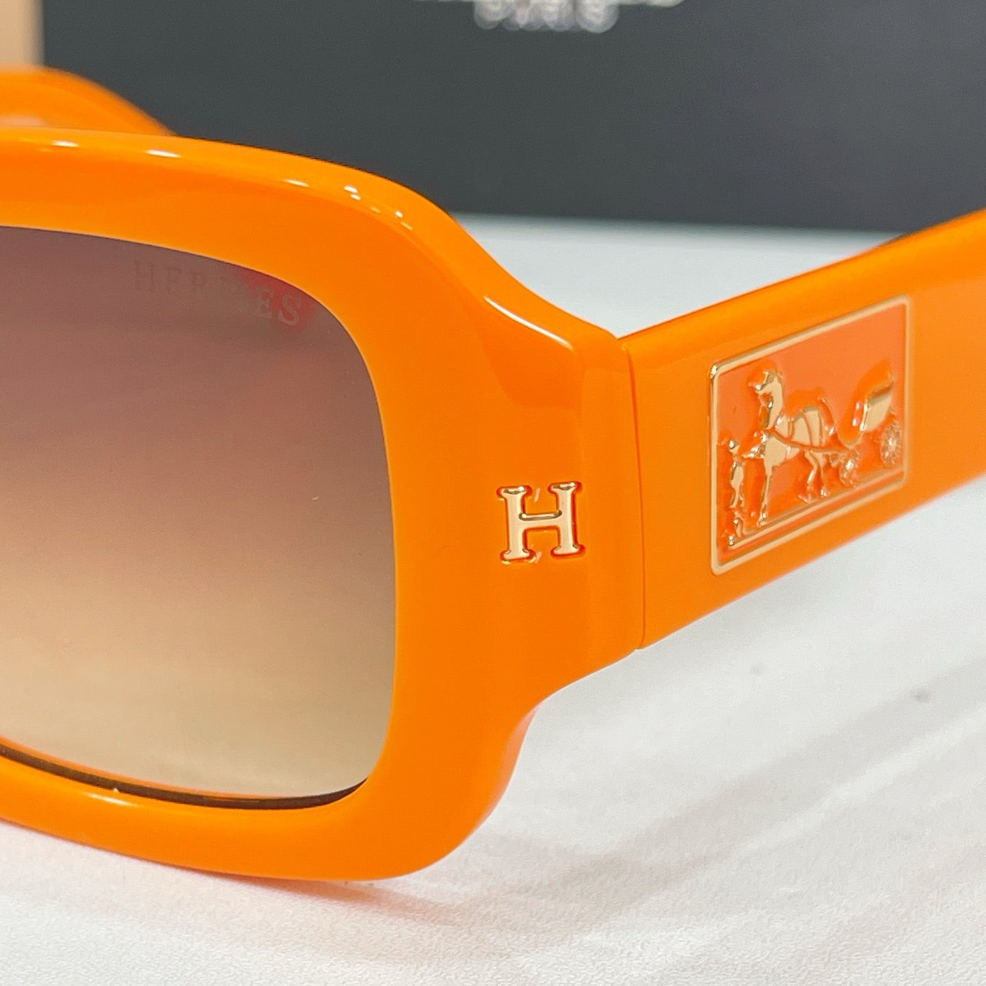 HERM SUNGLASSES