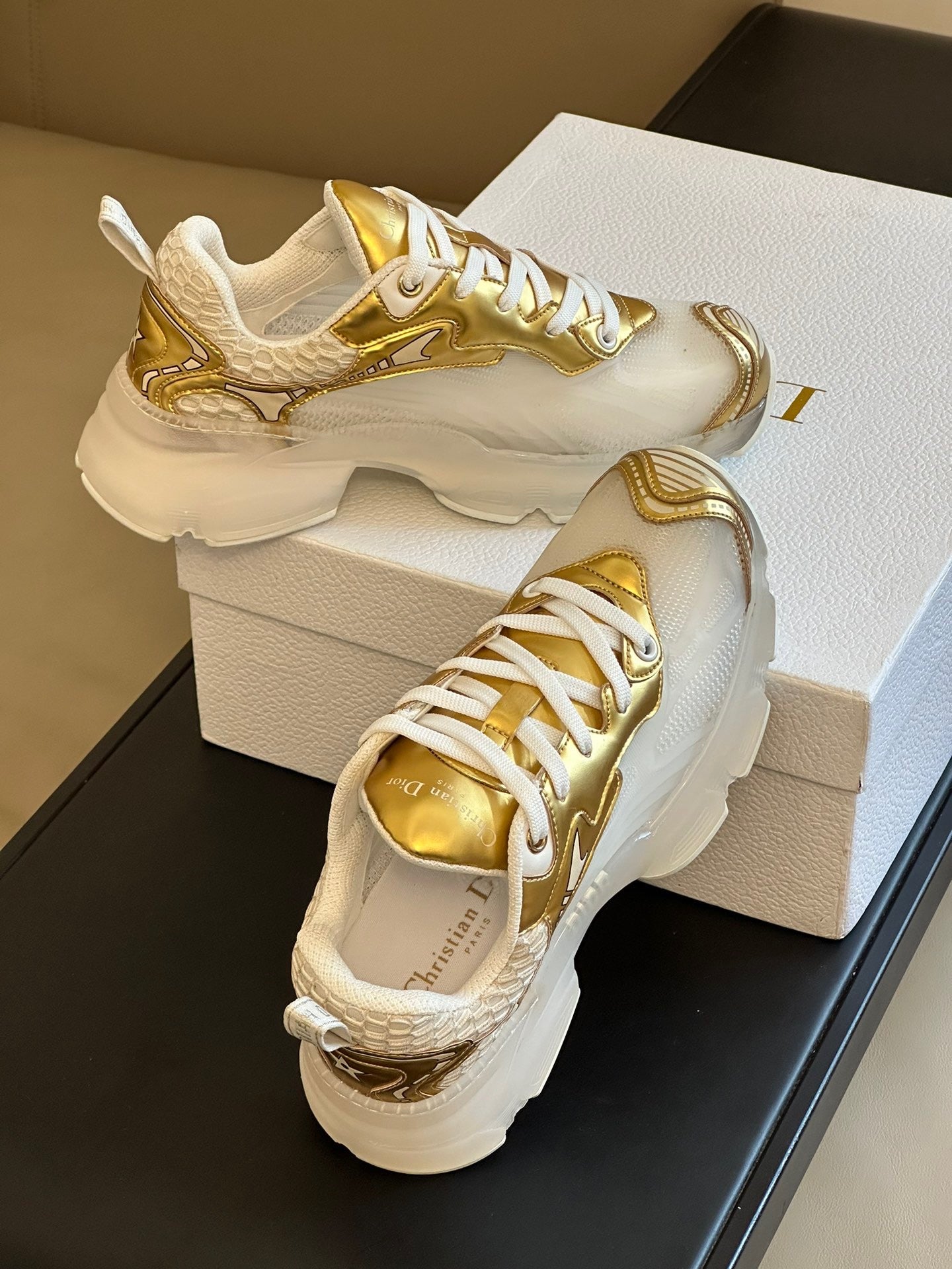 CD VIBE SNEAKERS
