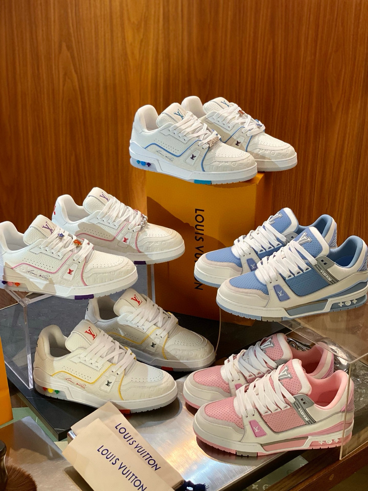 LOU TRAINERS