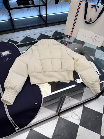 MONC JADEITE JACKET