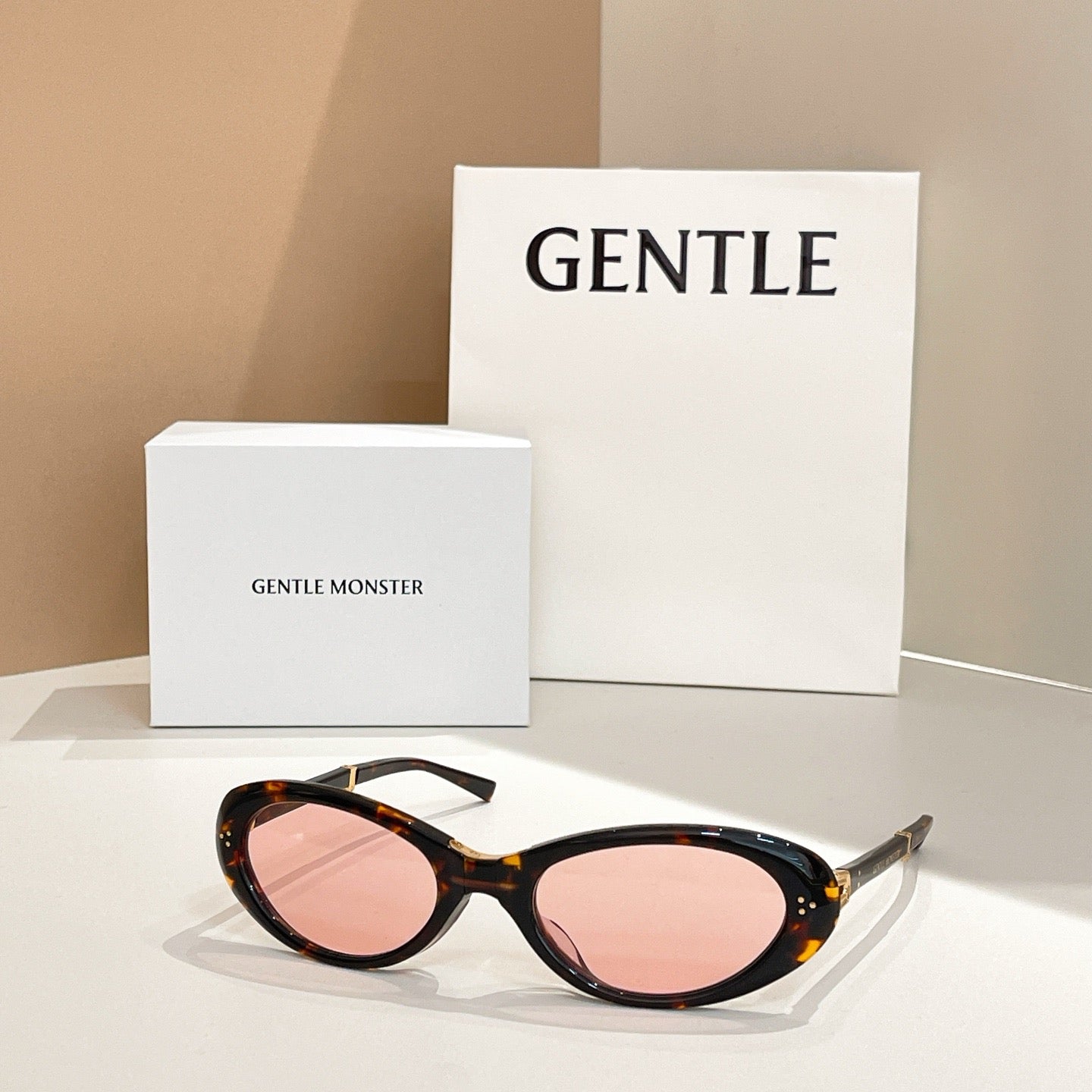 GENTLE M SUNGLASSES