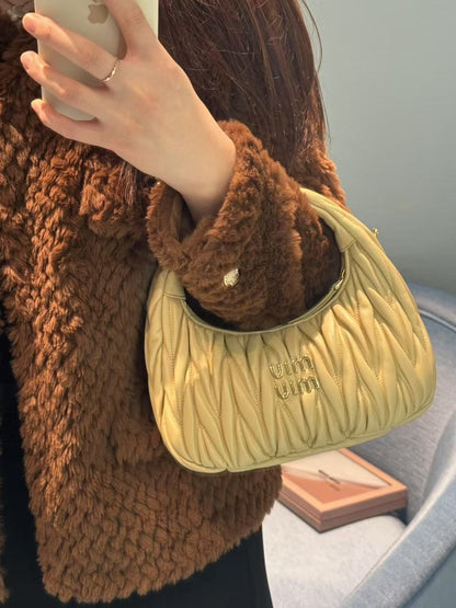 MIU M WANDER BAG