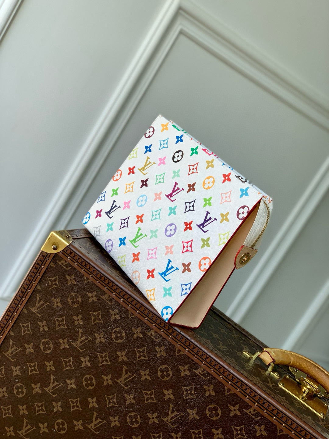 LOU x MURAKAMI TOILETRY POUCH