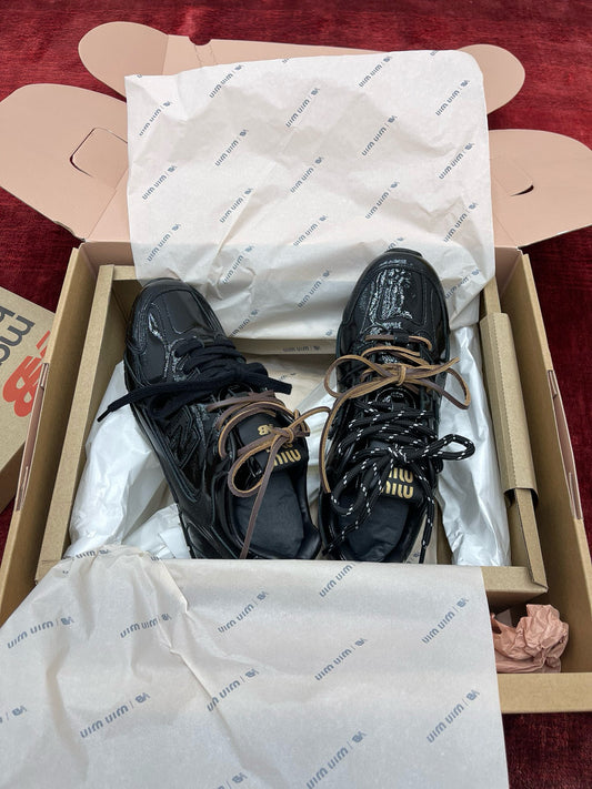 MIU M x NEW BALANCE TRAINERS