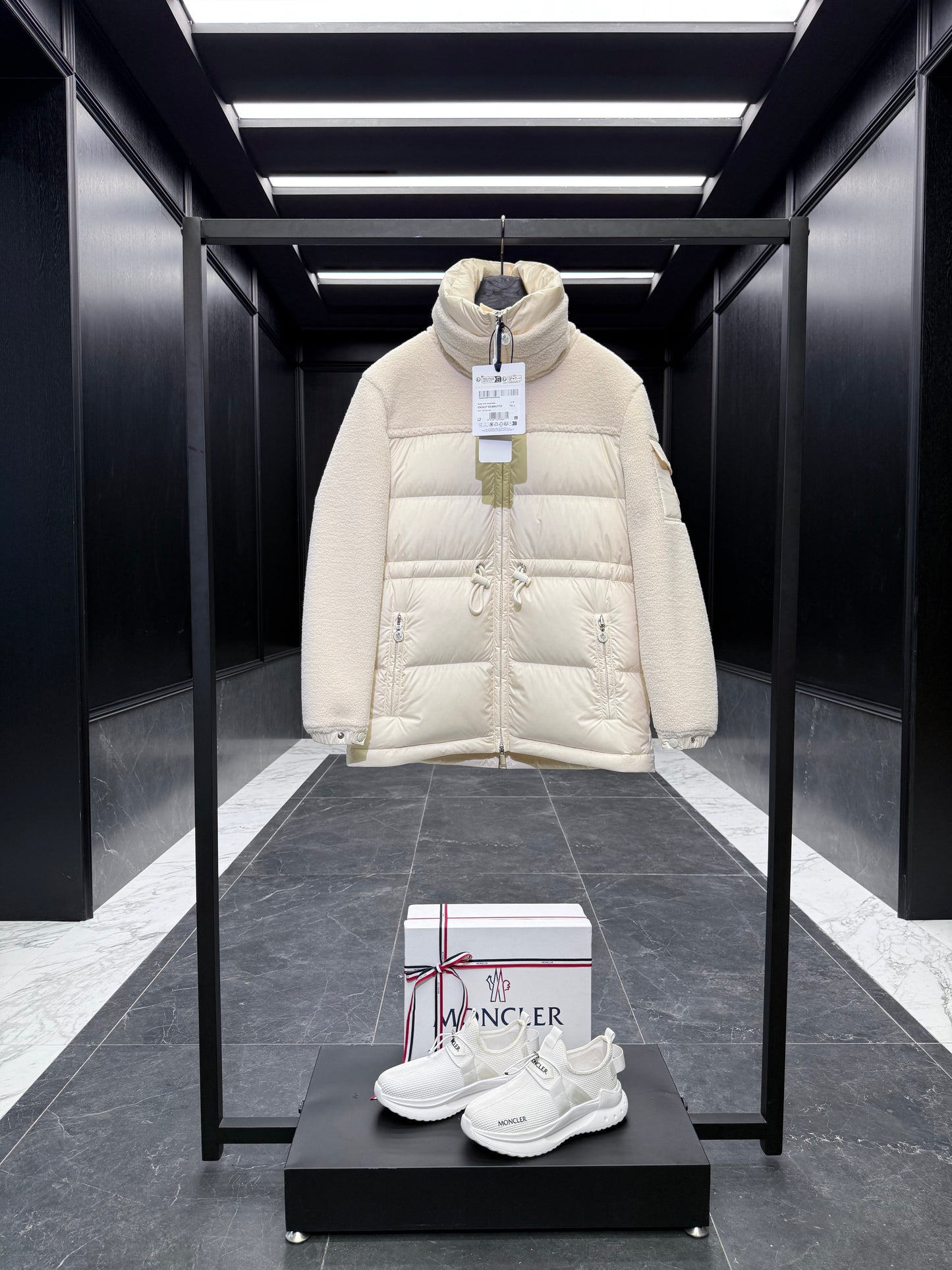 MONC ESCAUT JACKET