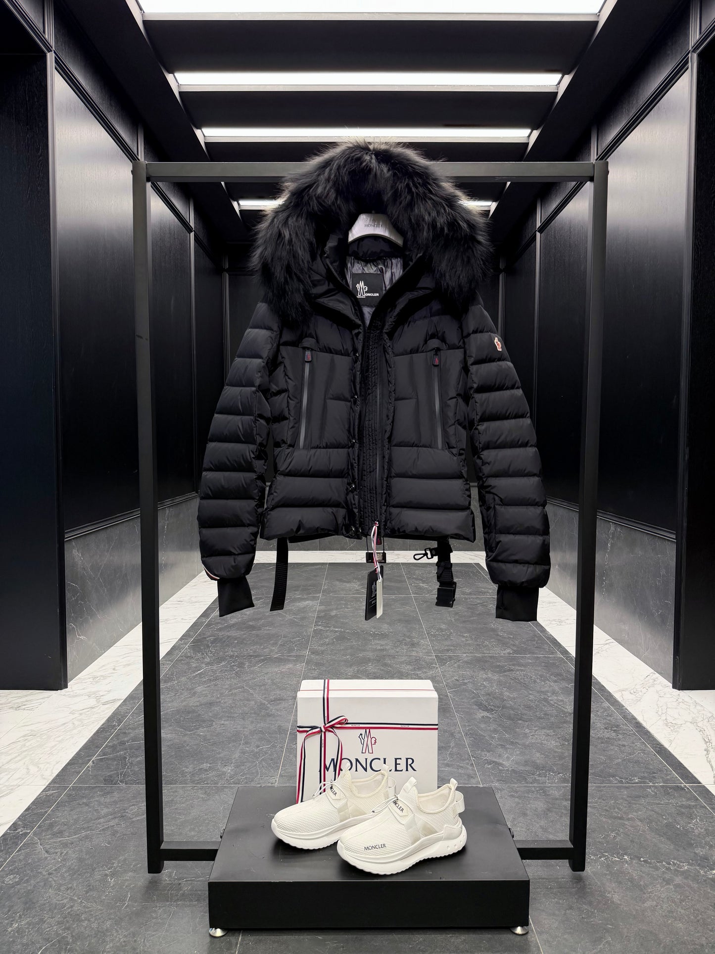 MONC BEVERLEY JACKET