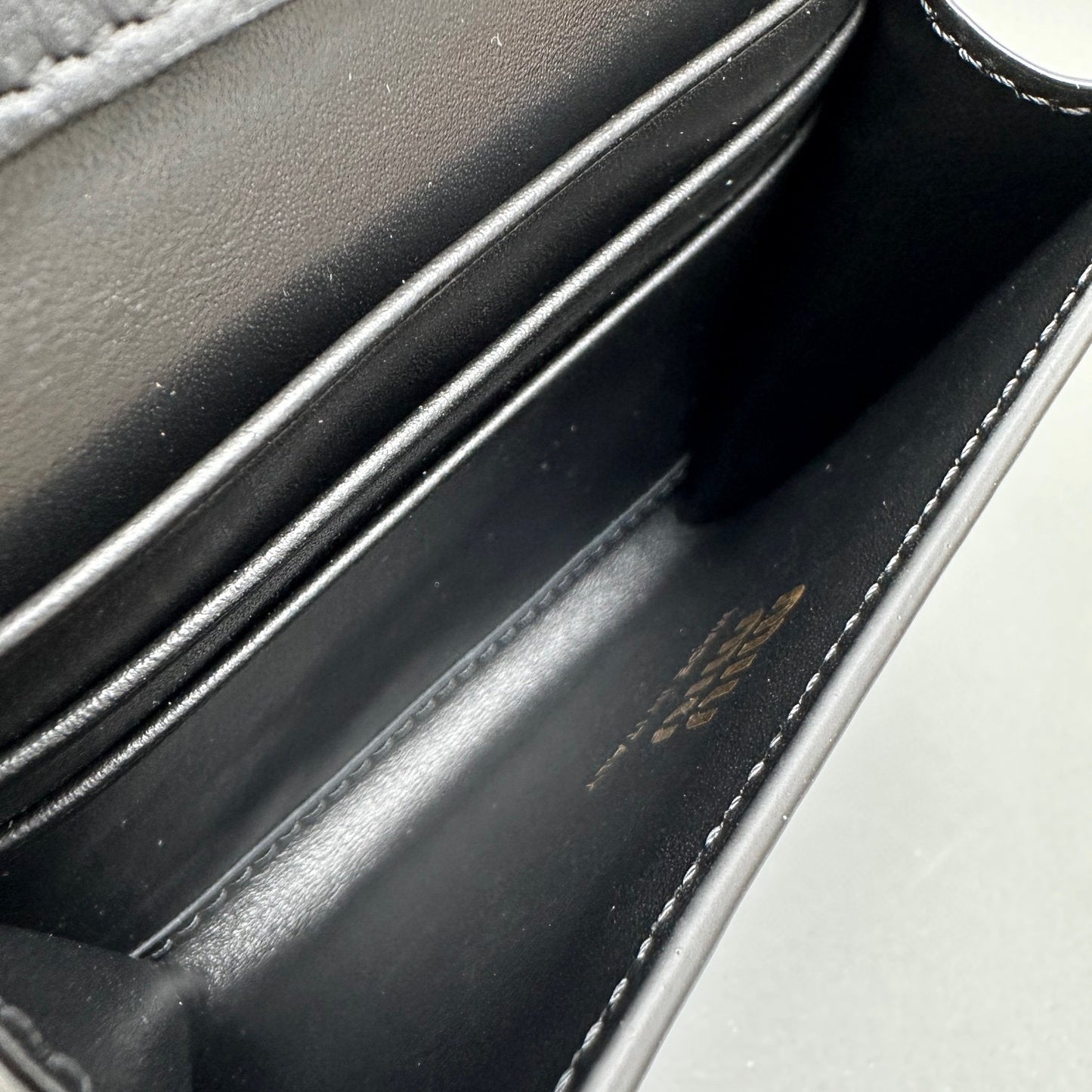 MIU M SHOULDER STRAP WALLET