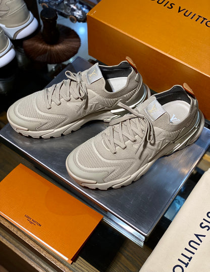 LOU RUNNER TATIC TRAINERS