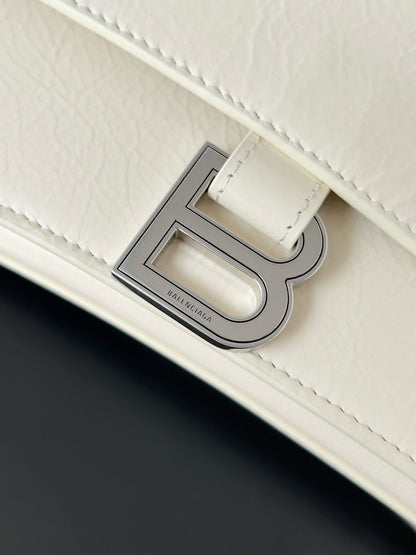 BAL MEDIUM CRUSH BAG