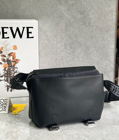 LOEW XS MILITARY MESSENGER BAG