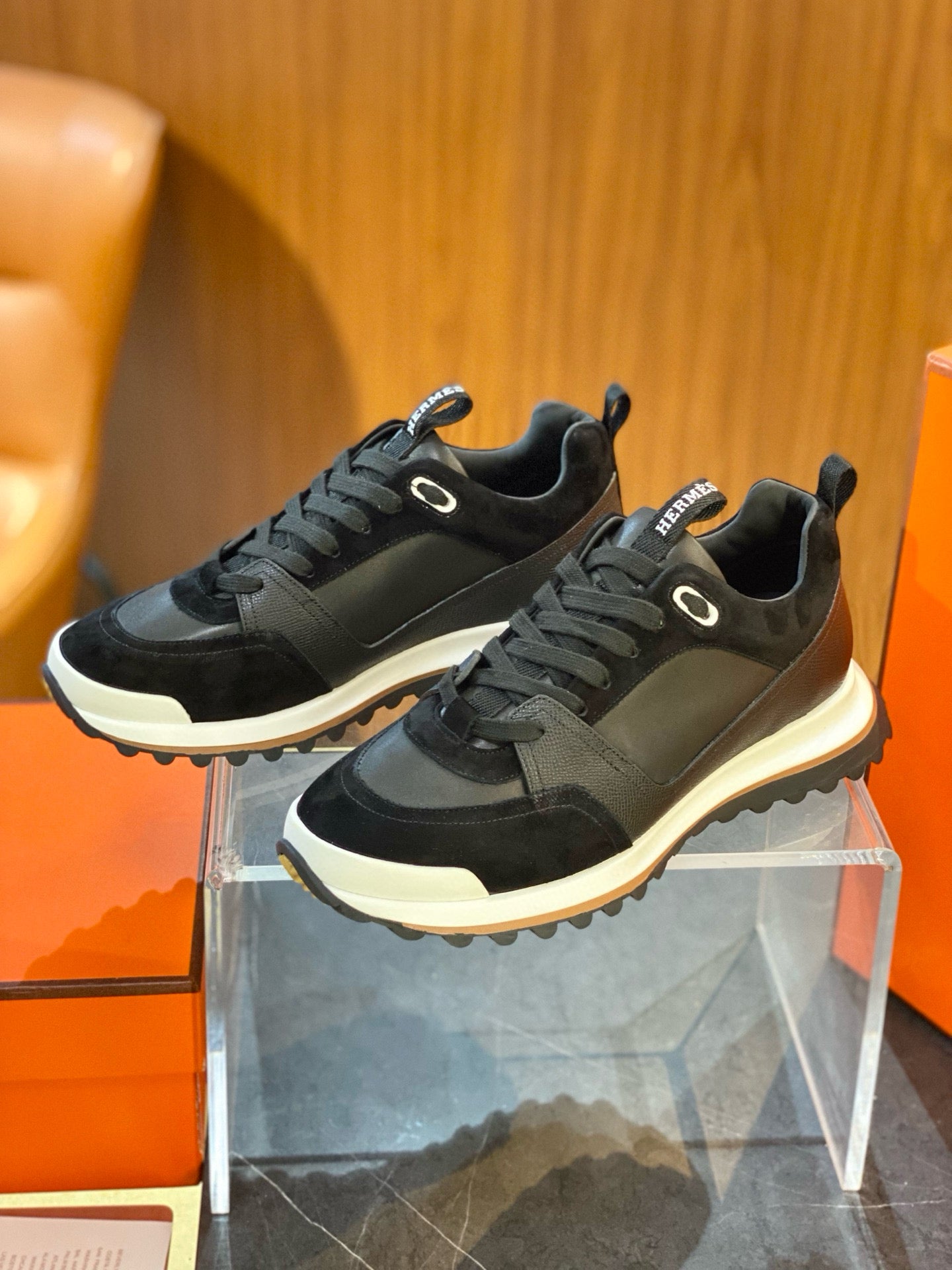 HERM LEADER SNEAKERS