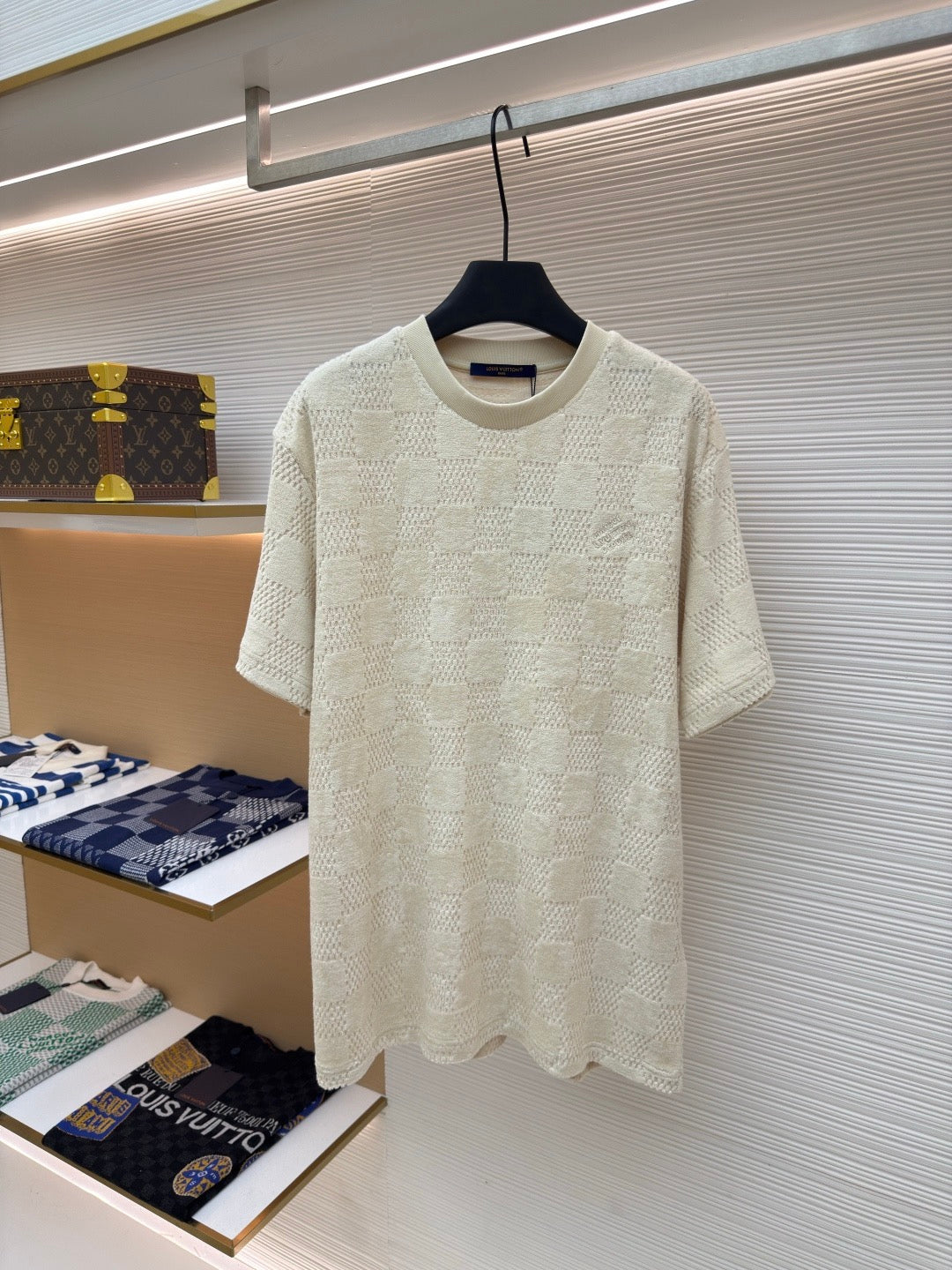 LOU T-SHIRT