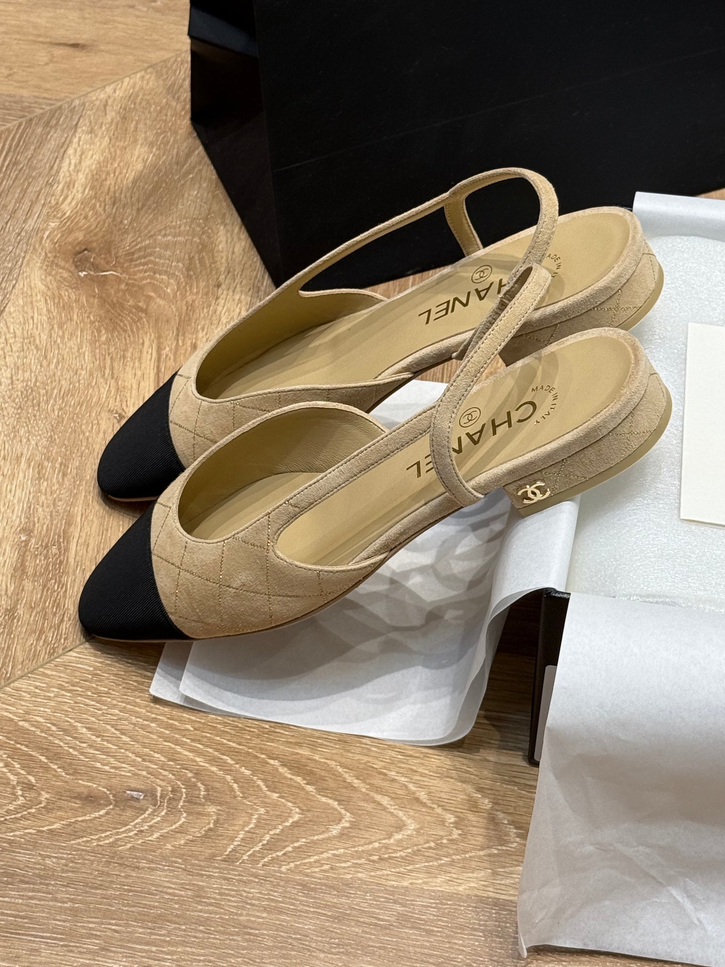 CC SLINGBACK PUMPS