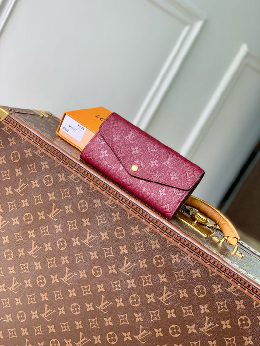 LOU SARAH WALLET