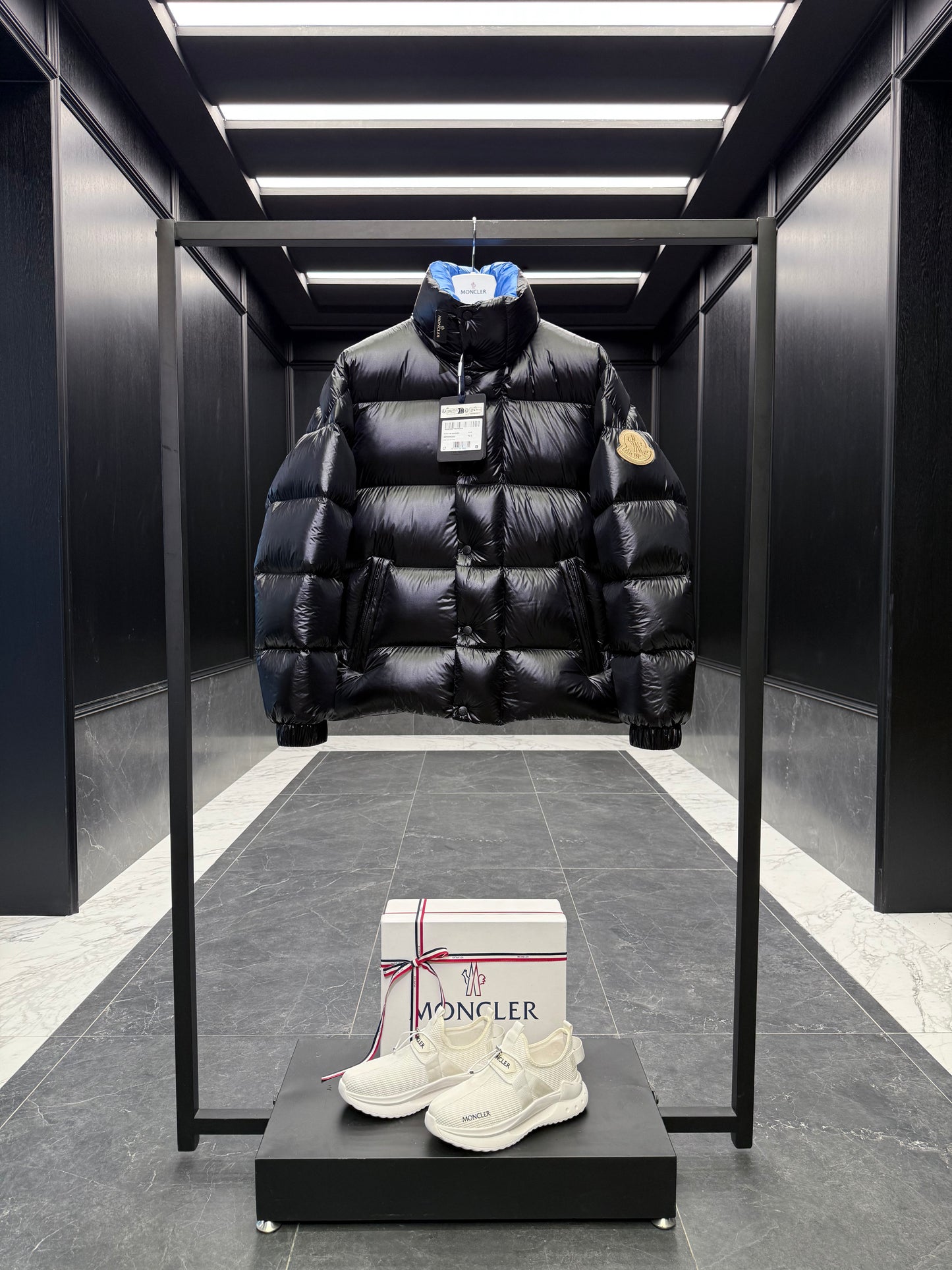 MONC DERVOX JACKET