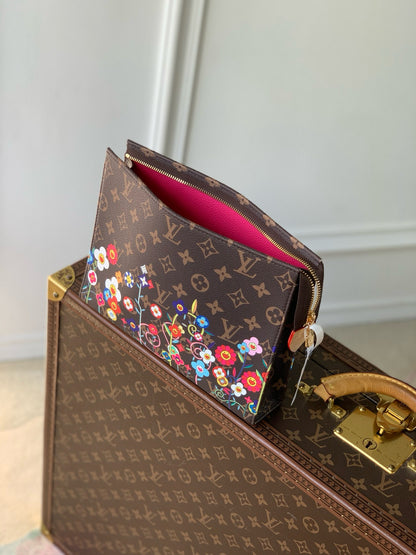 LOU x MURAKAMI TOILETRY POUCH
