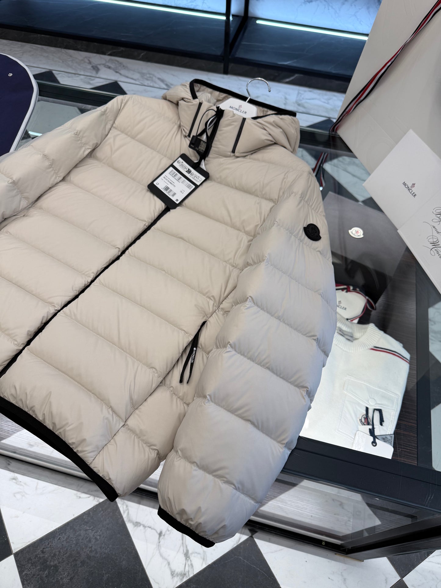 MONC JELUZ JACKET