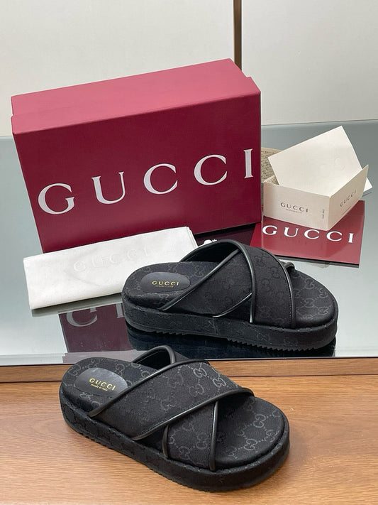 GG SANDALS