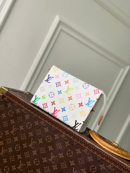 LOU x MURAKAMI 19 TOILETRY POUCH