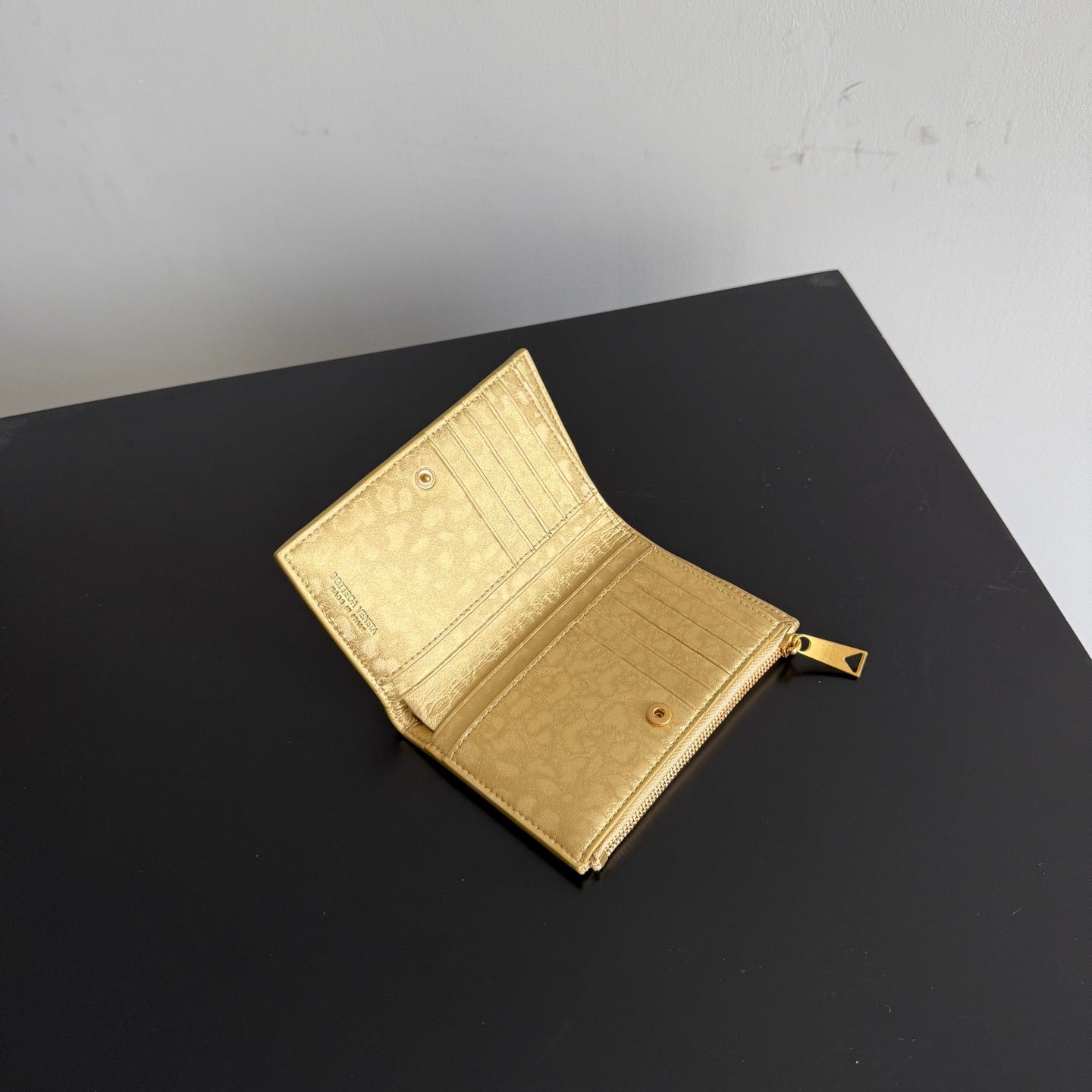 BOTT V LEATHER WALLET