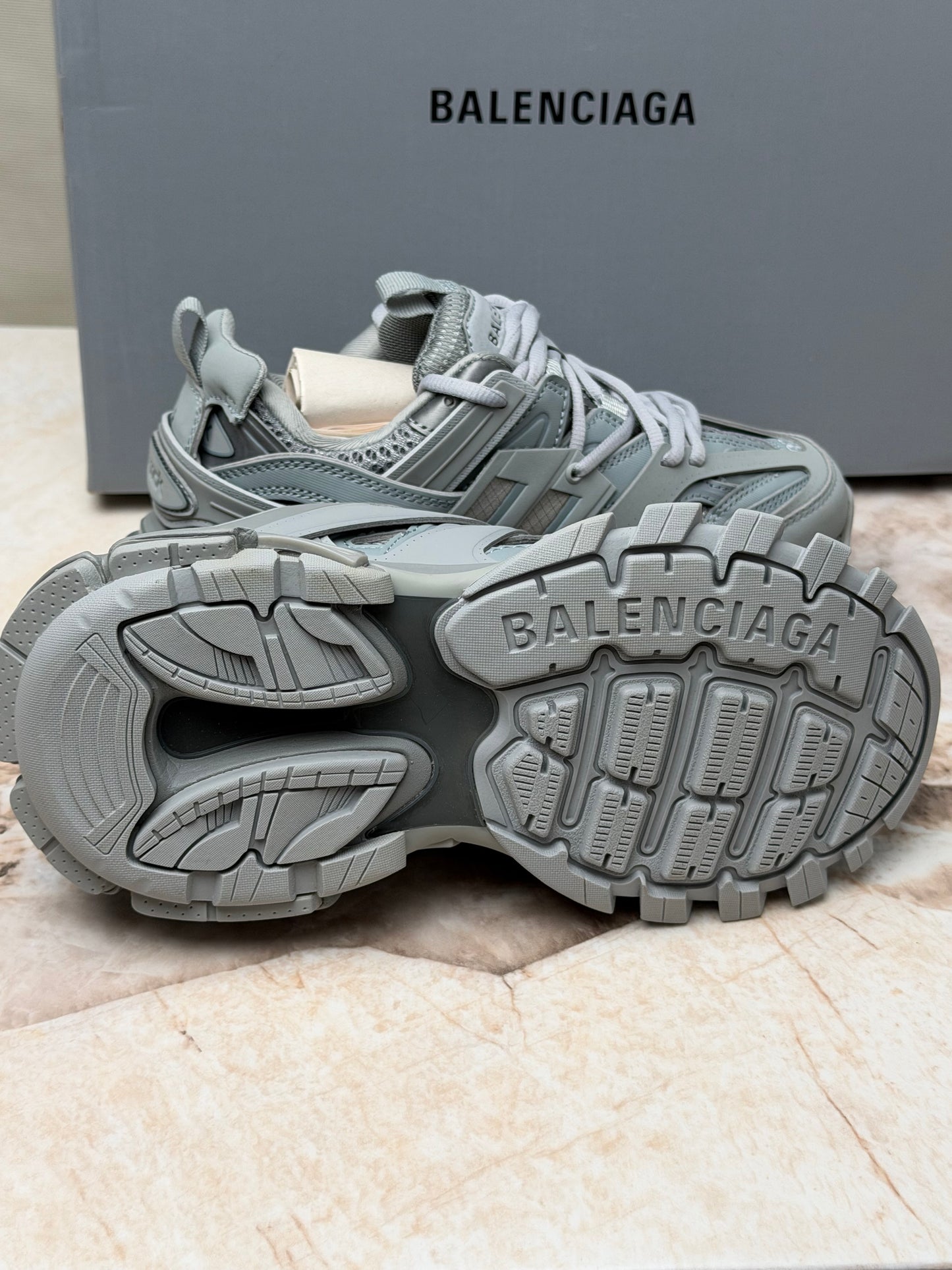 BAL TRACK SNEAKERS ND