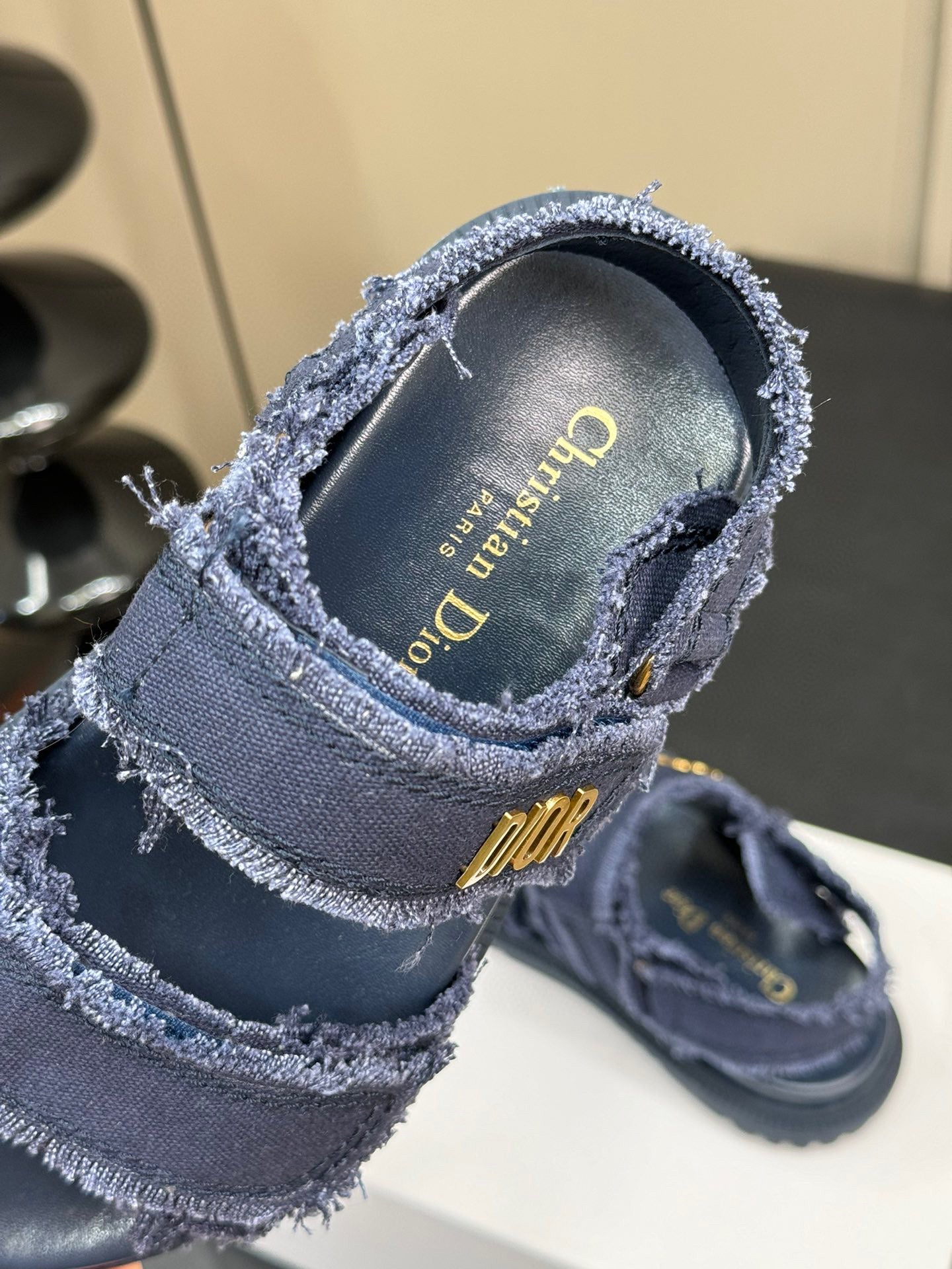 CD SANDALS