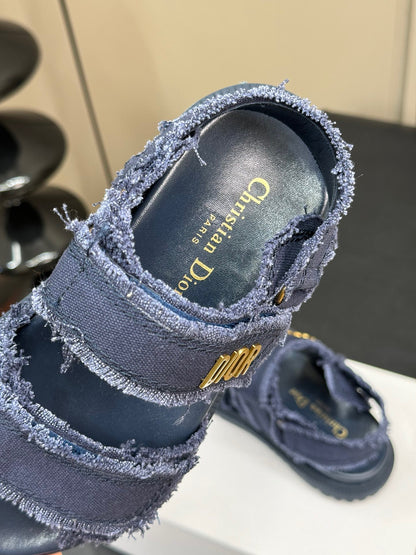CD SANDALS