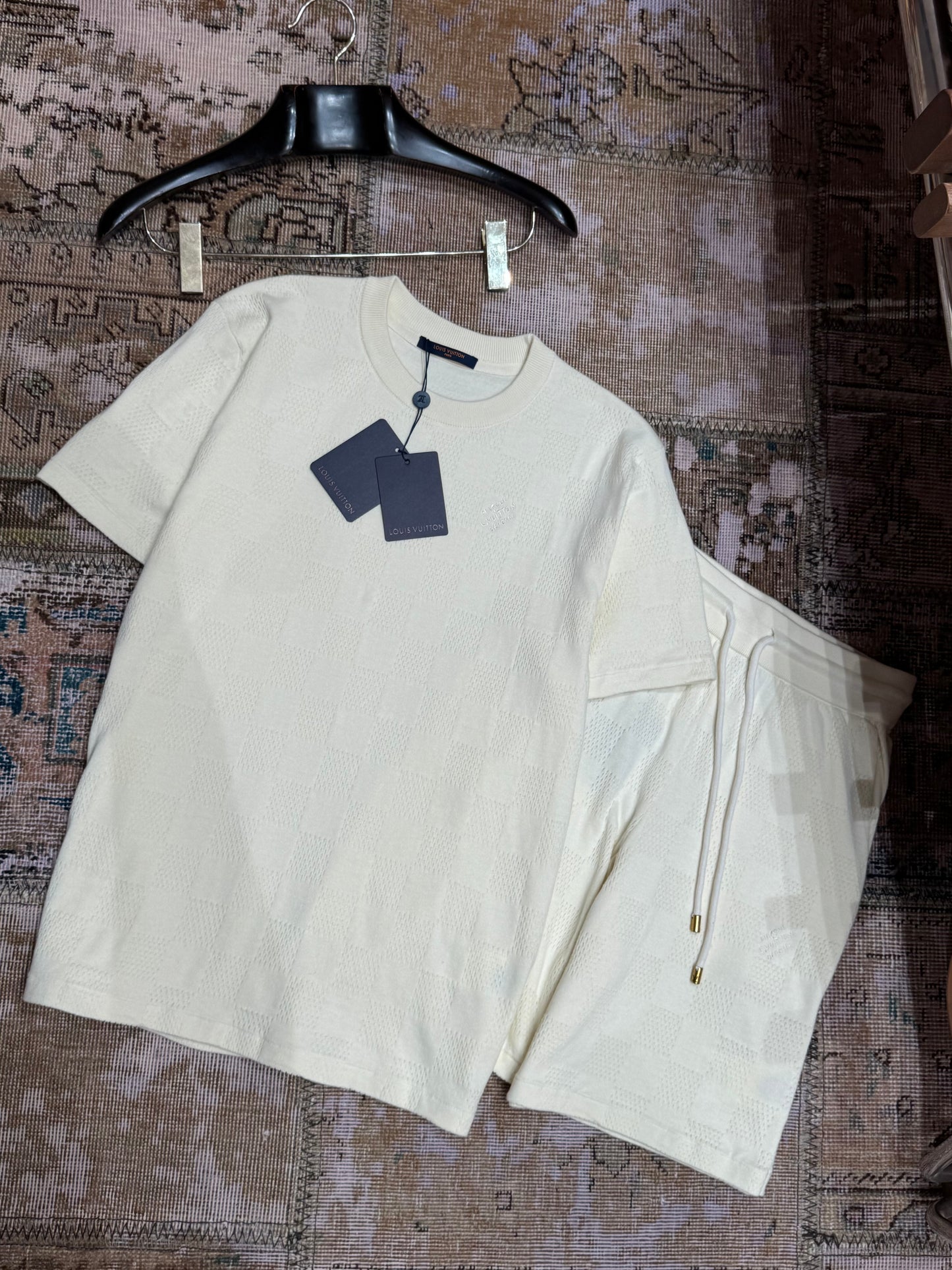 LOU T-SHIRT