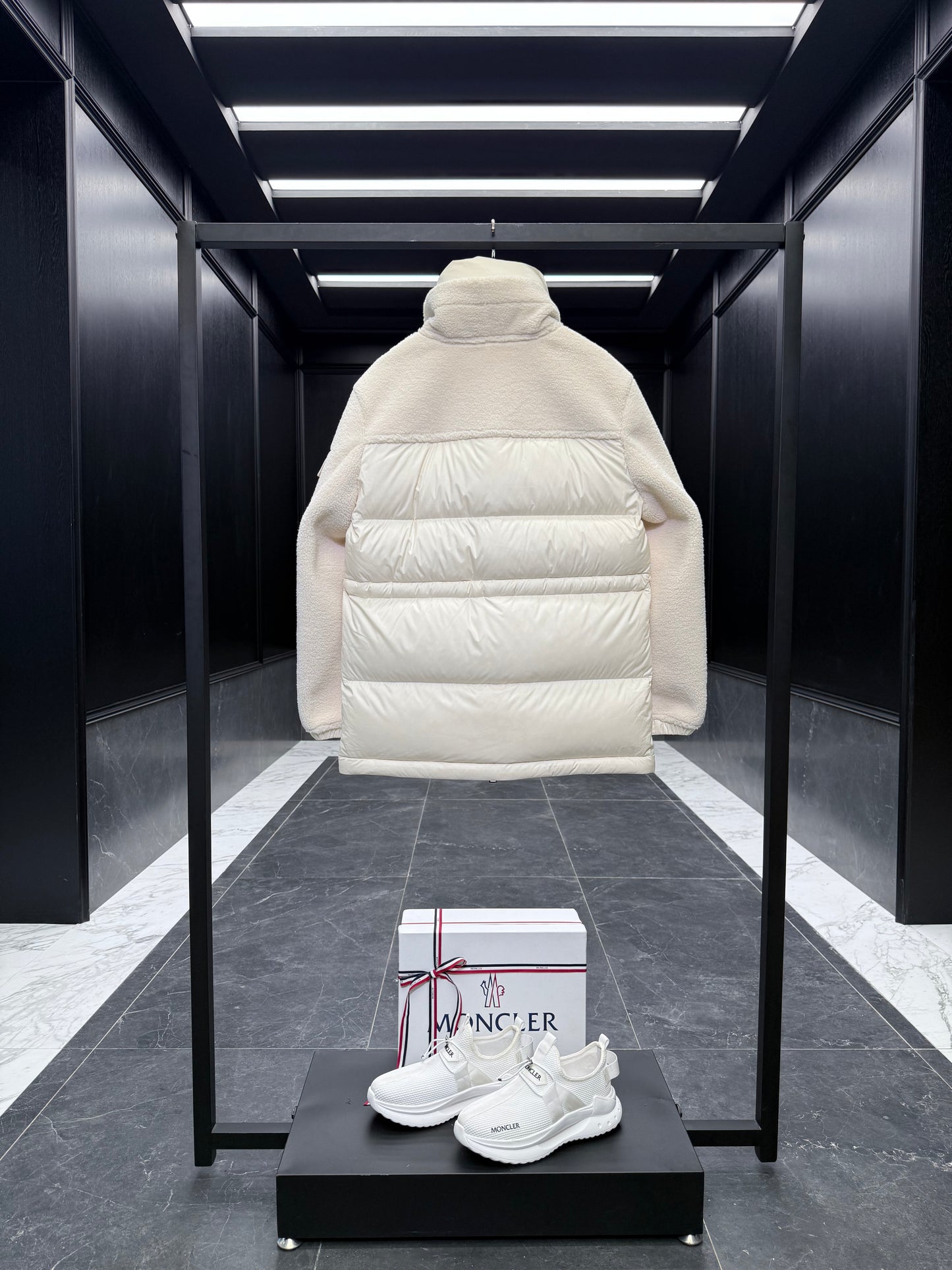 MONC ESCAUT JACKET